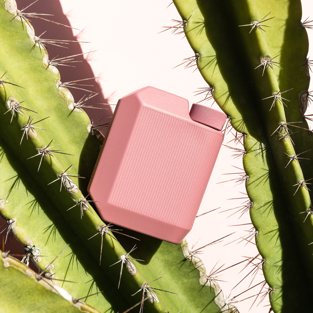 cool-flask-m8 6c7babc2d202--Flask-Lifestyle-7.png