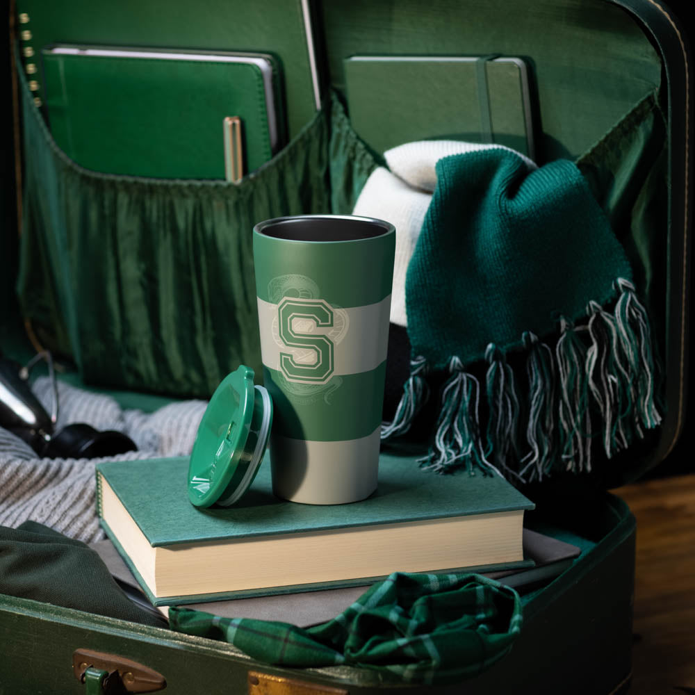harry-potter-tumbler-q8 84ce9e4c9c5c--HarryPotter-Slytherin-4.jpg