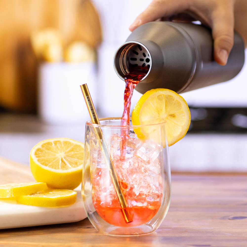 cocktail-shaker-lid-k1 Cocktail_Shaker_lifestyle_1_0f873eef-26b9-477a-b301-4dde25c00201.png